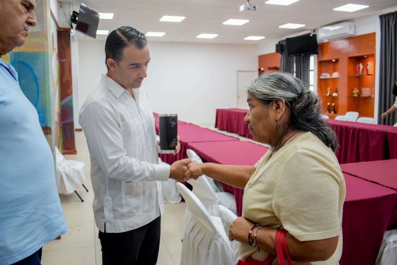 uploads/6/32/01 (2605).Jpeg